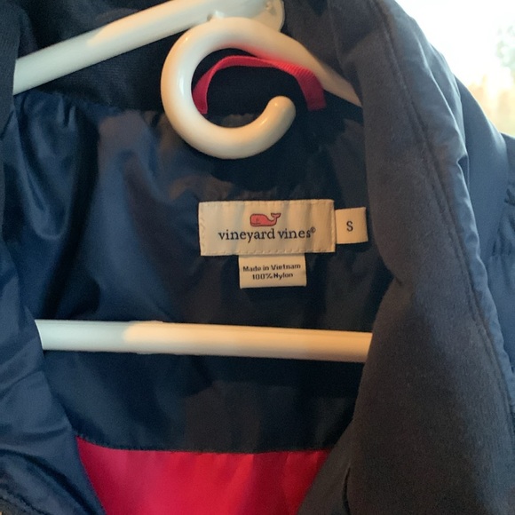 Brand new vineyard vines puffer jacket - Picture 2 of 3